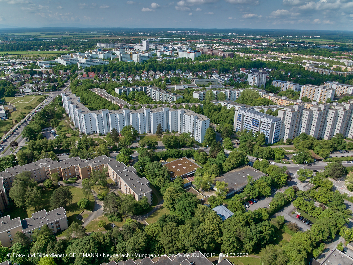 07.06.2023 - Annette-Kolb-Anger, Perlach Stift und Aufstockung in der Kafkastraße in Neuperlach